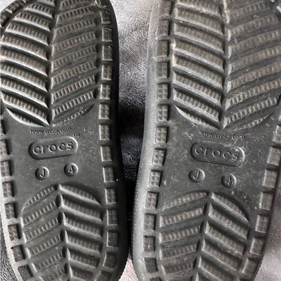 CROCS Crush - size J4 - Picture 2 of 8